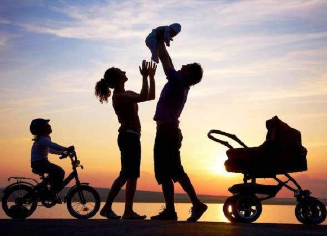 paradosiaki oikogeneia