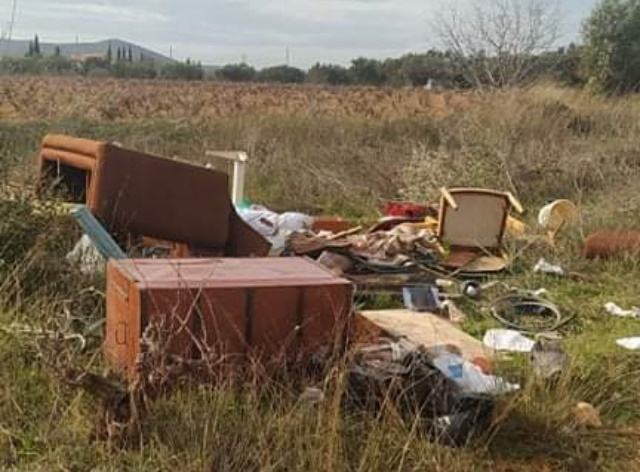 Μαρκόπουλο-Π. Ράφτη «βουλιάζουν» στις χωματερές ασυνείδητων πολιτών και αδιάφορου δήμου (Φωτός) 