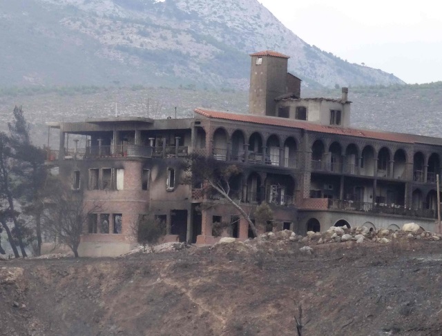 Ξεχωριστή πράξη ανθρωπιάς της ΕΑΥΝΑΑ για τον ιερό σκοπό της ανοικοδόμησης του Λύρειου χωρίς να επιβαρύνει τους αστυνομικούς!