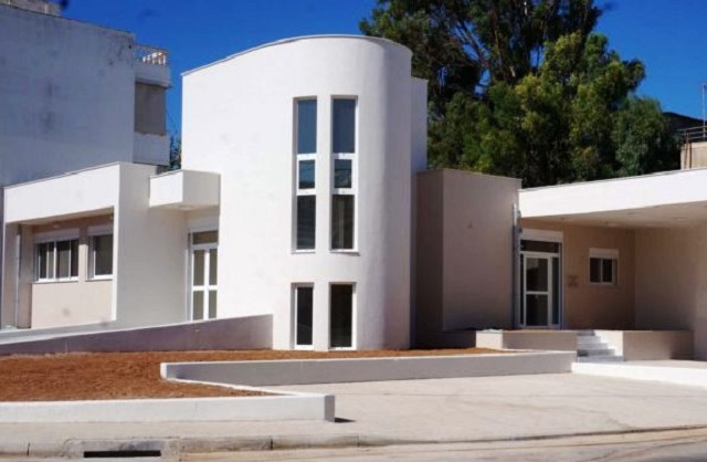 «Ορφανά» από κοινωνικές υπηρεσίες τα παράλια του Δήμου Σαρωνικού με ευθύνη της δημοτικής αρχής Φιλίππου! 