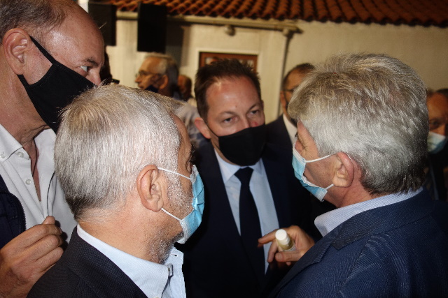 Ο Μητσοτάκης στην Παιανία: Η υπόσχεση Πέτσα για τις πολεοδομίες και το απολυμαντικό του Κιούση 