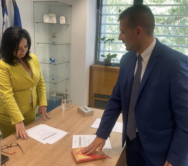 Νέος αναπληρωτής διοικητής στο Ασκληπιείο Βούλας ο Λαυριώτης Αντώνης Κουλουβράκης 