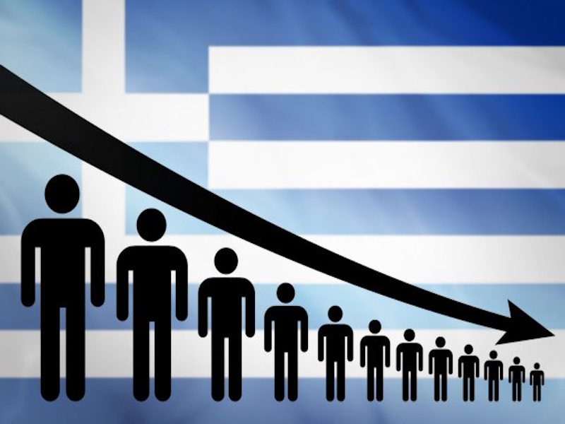 Η Ελλάδα μικραίνει: Πώς τα φυσικά ισοζύγια και οι αλλοδαποί κατοικούντες διαμορφώνουν τον πληθυσμό της χώρας