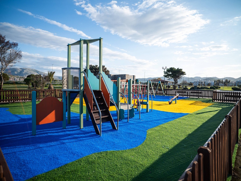 Παιδικές χαρές Σαρωνικού: Η μετρήσιμη πρόοδος της διοίκησης Παπαχρήστου και η καταγγελτική ρητορική της αντιπολίτευσης