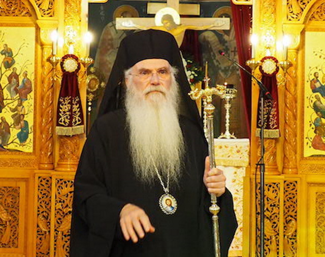 Μεσογαίας Νικόλαος: «Δύο-τρεις μη θεσμικοί σύμβουλοι του πρωθυπουργού επιβάλλουν τις επιλογές τους» (Όλη η εισήγησή του στην Ι.Σ.)