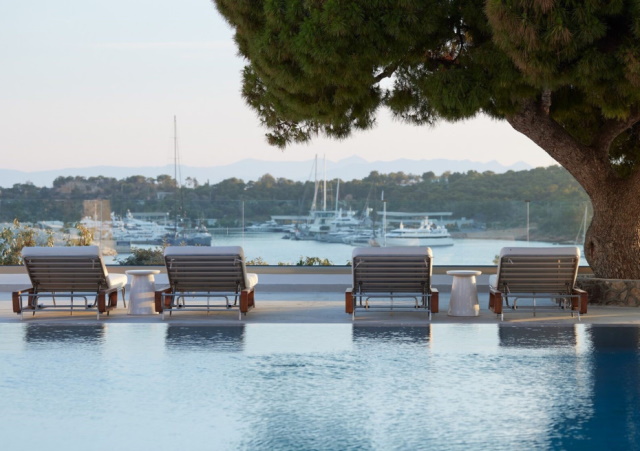 Ξενοδόχοι κατά Δήμου 3Β  για το νέο τέλος σε ξενοδοχεία και εμπορικές επιχειρήσεις 