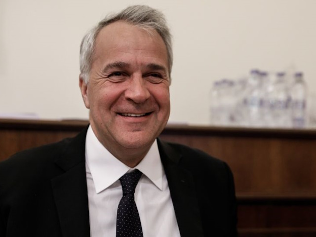 Ο Βορίδης στο καφενείο (της Βουλής), οι επιδοτήσεις στο απυρόβλητο
