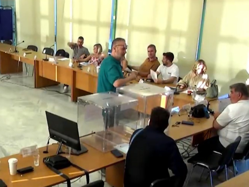 Δημ. Συμβούλιο Σαρωνικού: Η επανεκλογή Προκόπη αποκάλυψε τις ρωγμές της «ενωμένης αντιπολίτευσης»