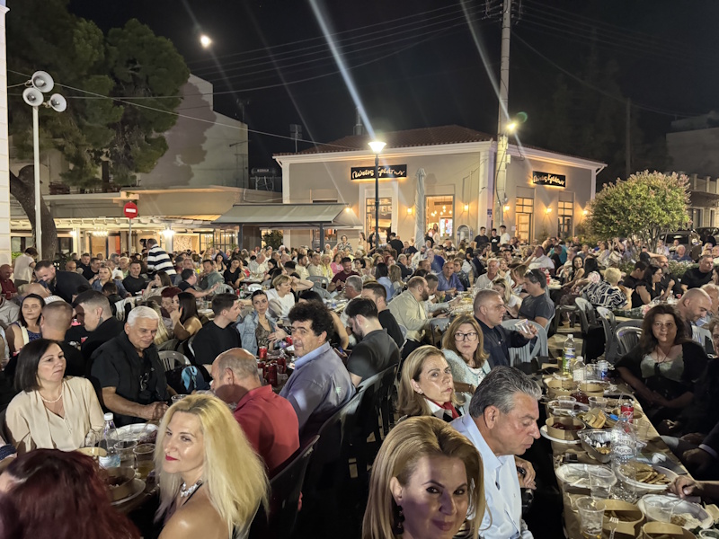 Πανηγύρι Αγίας Τριάδας: Χιλιάδες κόσμου, γεμάτα καταστήματα και ισχυρό αποτύπωμα για την Κερατέα 