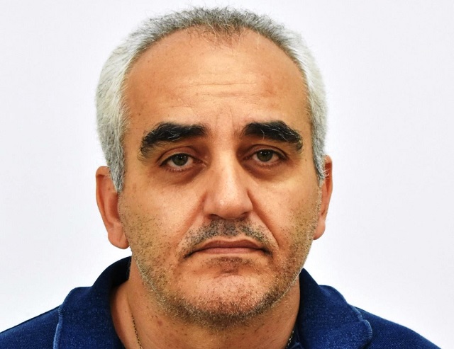 Αυτός είναι ο ψευτογιατρός του θανάτου – Έδωσε η ΕΛΑΣ στη δημοσιότητα φωτογραφίες του!