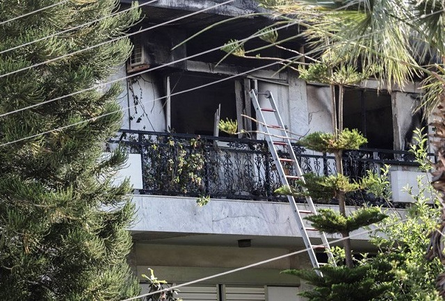 Πηγαδάκια Βάρης: Οικογενειακή τραγωδία στη φωτιά με μία νεκρή!