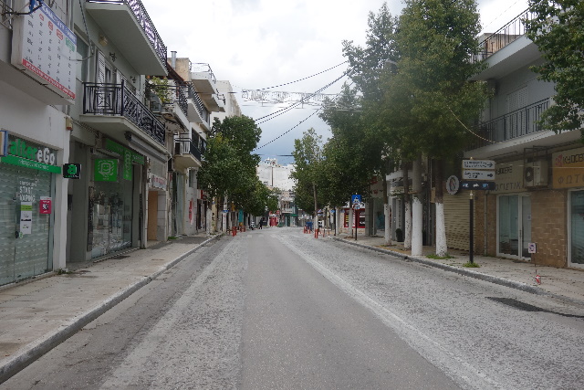 Μερική άρση του lockdown: Μπρος γκρεμός και πίσω ρέμα με τα κρούσματα να έχουν ανοδική πορεία