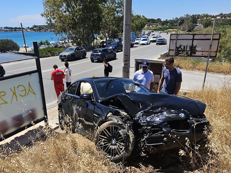Αθηνών – Σουνίου: Τα τροχαία συνεχίζονται, οι ευθύνες αρμοδίων και οδηγών εξαφανίζονται 