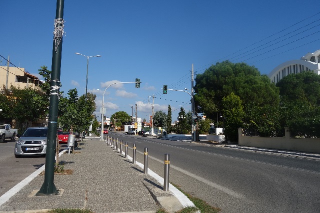 Με υπευθυνότητα αντιμετωπίζουν το 2ο απαγορευτικό οι πολίτες της Αναβύσσου (Βίντεο)