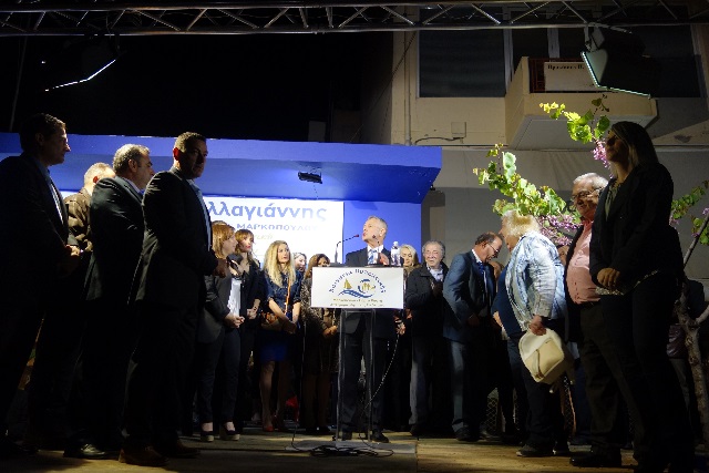 Μαρκόπουλο: Μαζική η συμμετοχή των πολιτών στα εγκαίνια του εκλογικού κέντρου του Κώστα Αλλαγιάννη! (Βίντεο & Φωτός)