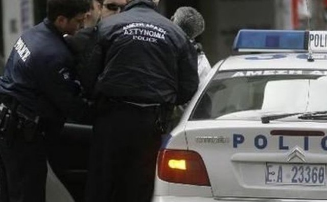 Και ανήλικος στη σπείρα που έκλεβε σε Γλυκά Νερά, Σπάτα και Ραφήνα!