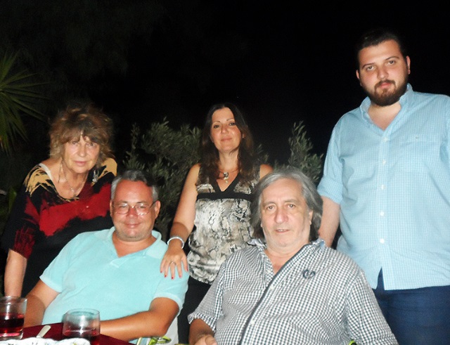 Λαγονήσι: Στο εργαστήρι τέχνης της Αγγελικής Τσεβά προς τιμή της επιστήμης! 