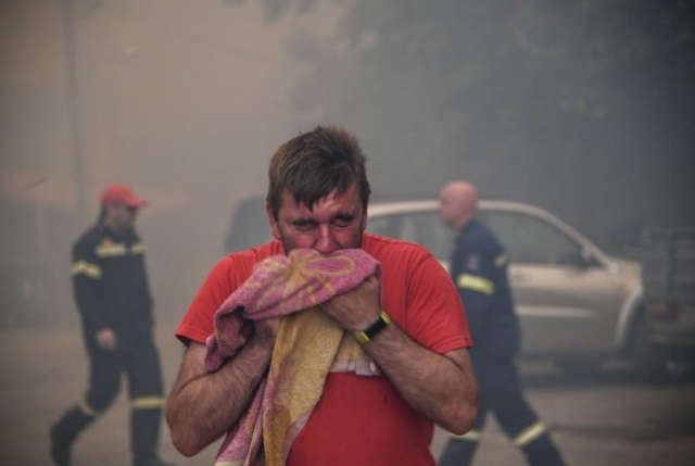 16+1 φωτογραφίες από την πυρκαγιά στην Εύβοια, που κόβουν την ανάσα! 