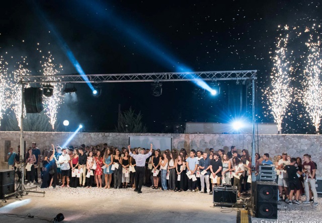 Συγκίνηση, μνήμη, και νεανική αισιοδοξία στην εκδήλωση βράβευσης των επιτυχόντων μαθητών του Δήμου Κρωπίας στα Πανεπιστήμια! (Φωτός)
