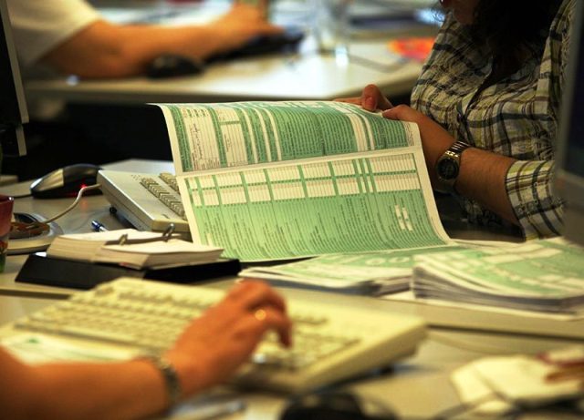 Πότε ξεκινά η ρύθμιση οφειλών στην Εφορία σε έως 24 δόσεις! 