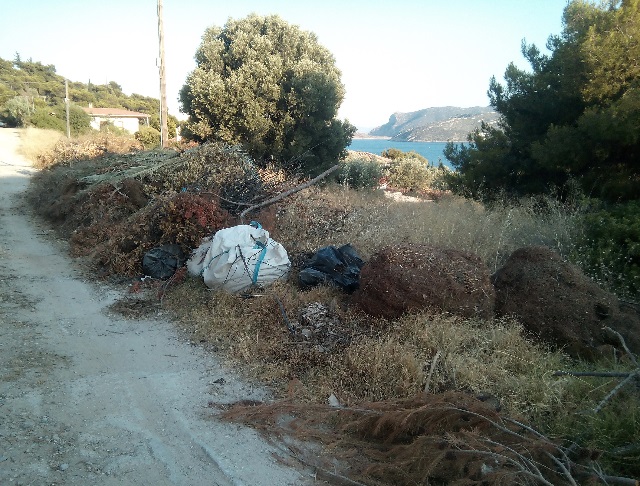 Χωματερή της ασυνειδησίας και της αδιαφορίας στους δρόμους της Ερωτοσπηλιάς! (Φωτός)