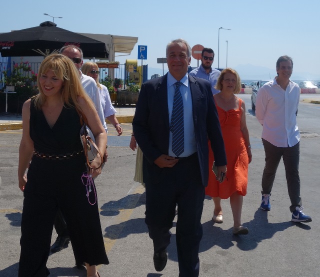Ραφήνα: Ο Μάκης Βορίδης και τα πολλά προβλήματα της περιοχής! (Φωτός)