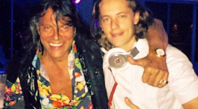 psinakis sarkozi mikonos