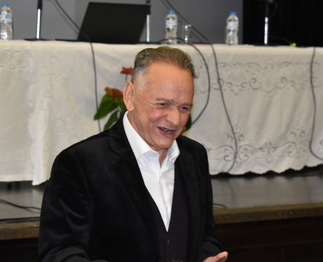 Τιμητική εκδήλωση για τον Γιάννη Πρόφη: Η αίθουσα ήταν μικρή για να χωρέσει τόση αγάπη και τόσο θαυμασμό! 